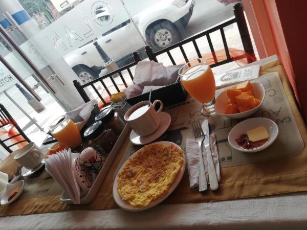 Olan'S Hotel Group 에스메랄다스 외부 사진
